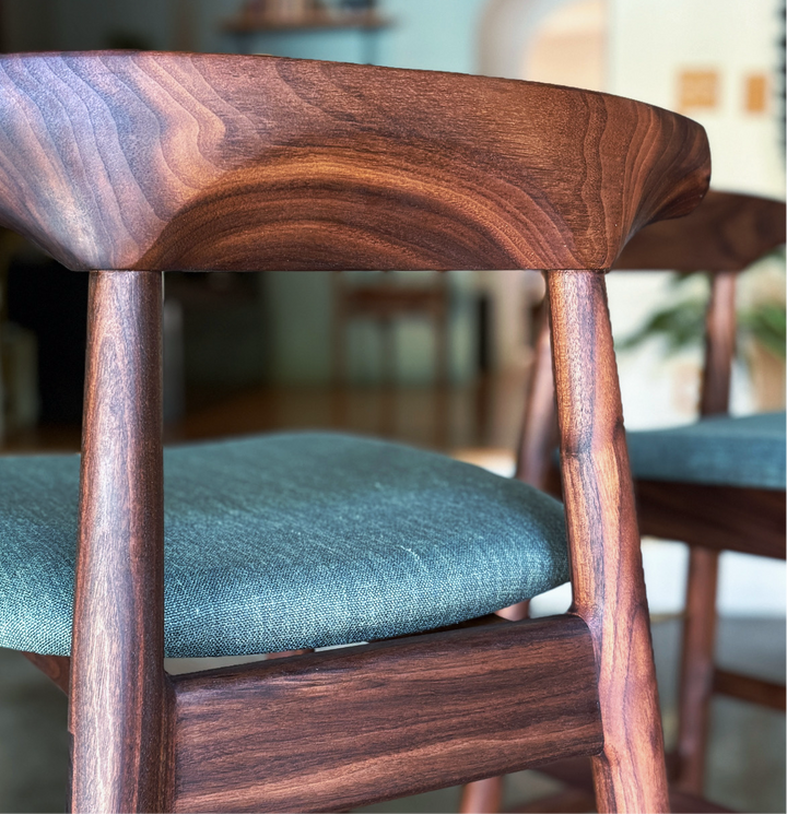 SABLE Barstool in walnut